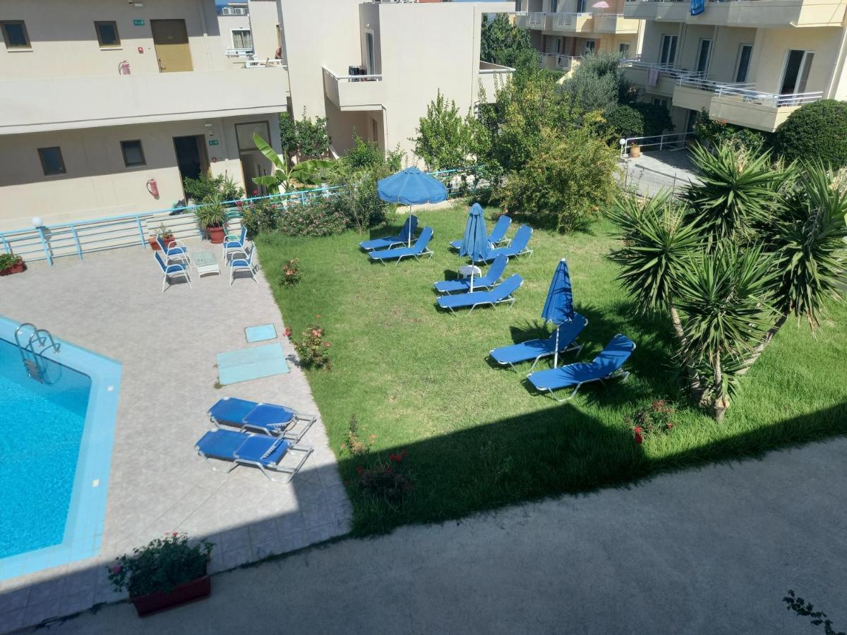 Michalis Litinas Apartments Agia Marina  Exterior photo