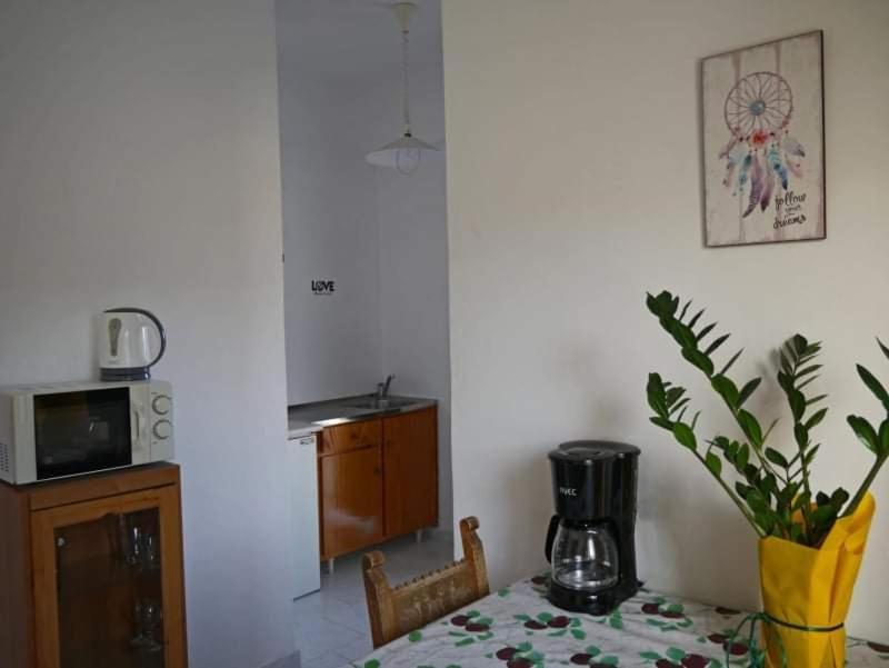 Michalis Litinas Apartments Agia Marina  Exterior photo